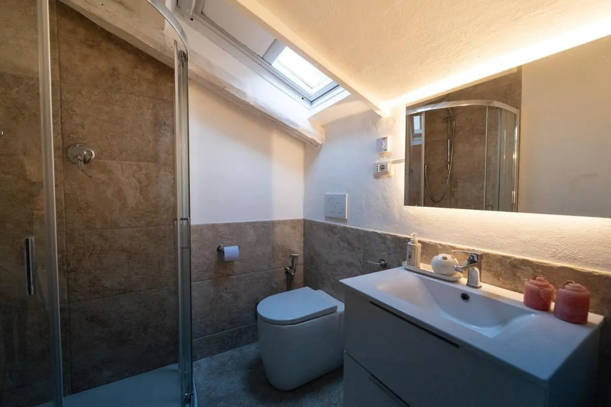 Homeby, Studio Persichetto Bologna Santa Viola Apartment