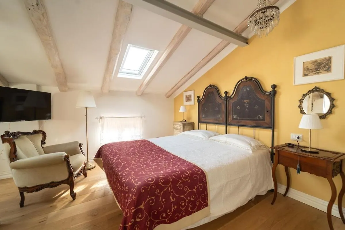 Homeby, Studio Persichetto Bologna Santa Viola 0*,
