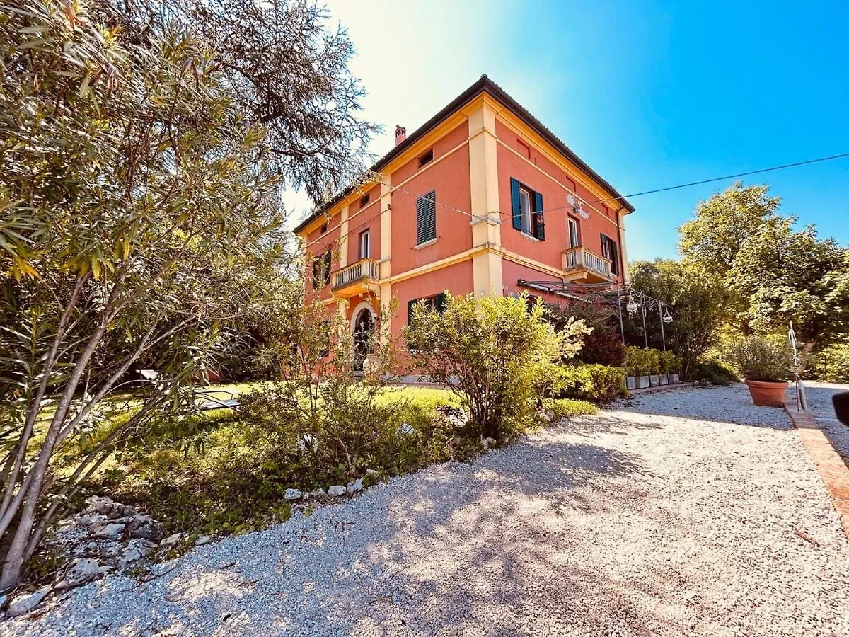 Apartment Homeby, Studio Persichetto Bologna Santa Viola Italy